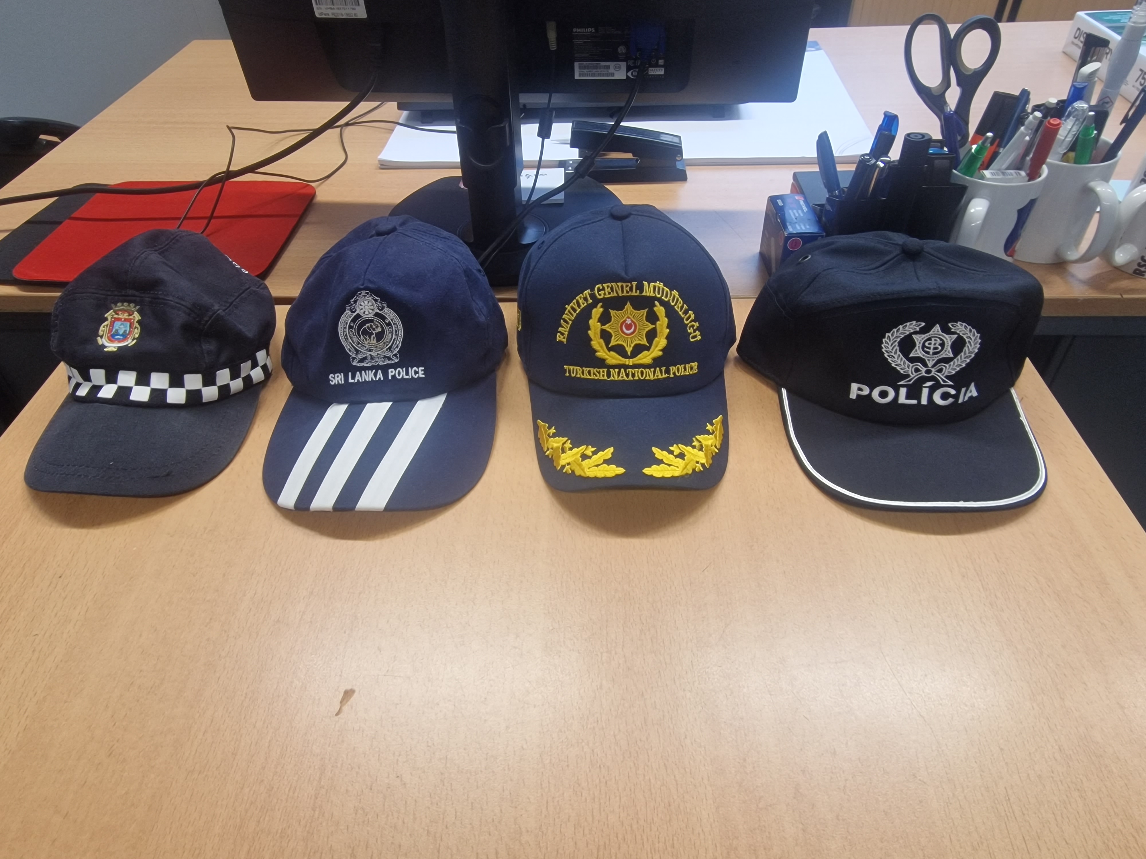 Police Patch Hunter - Police caps