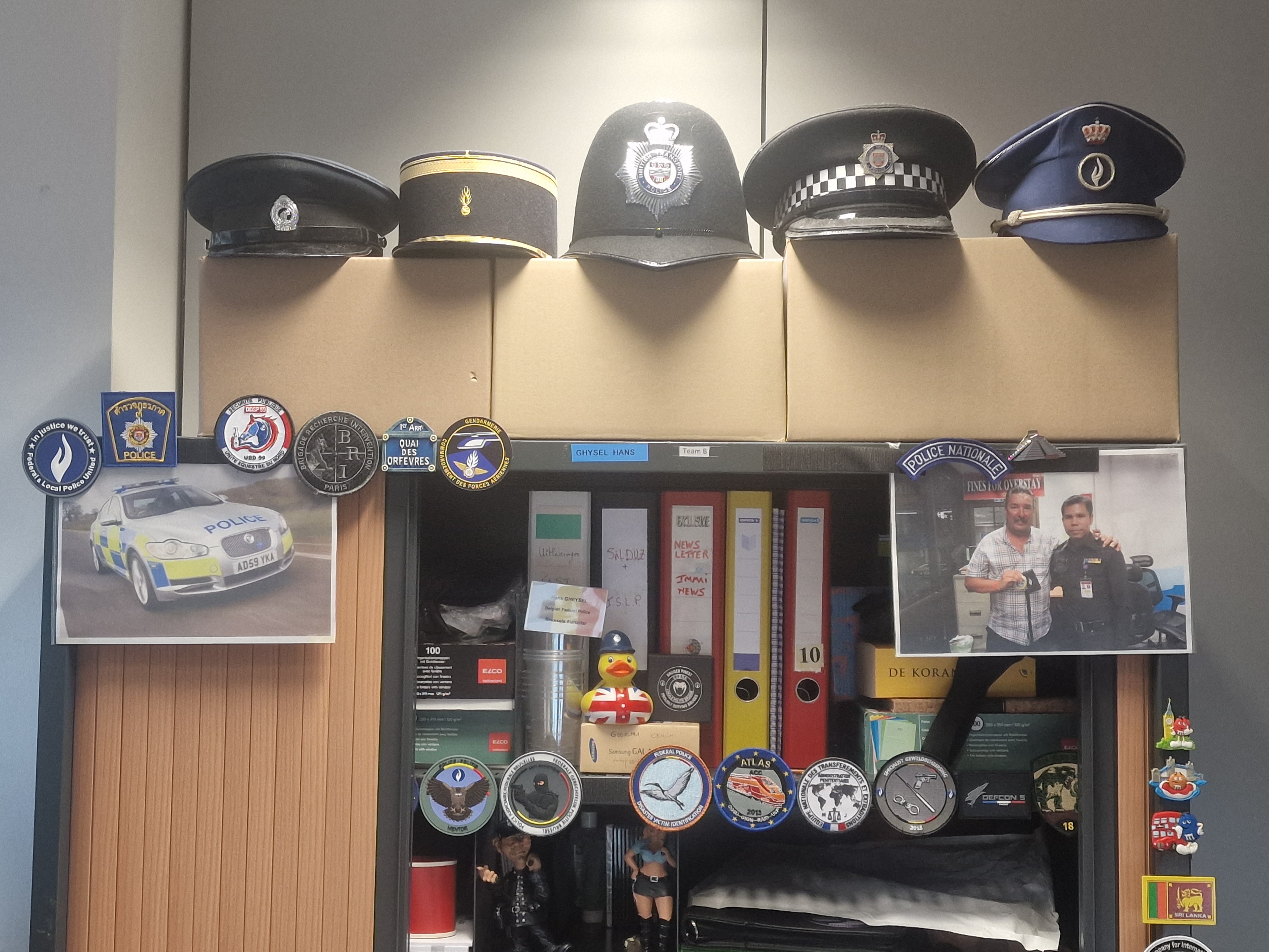 Police Patch Hunter - Mijn bureelkast